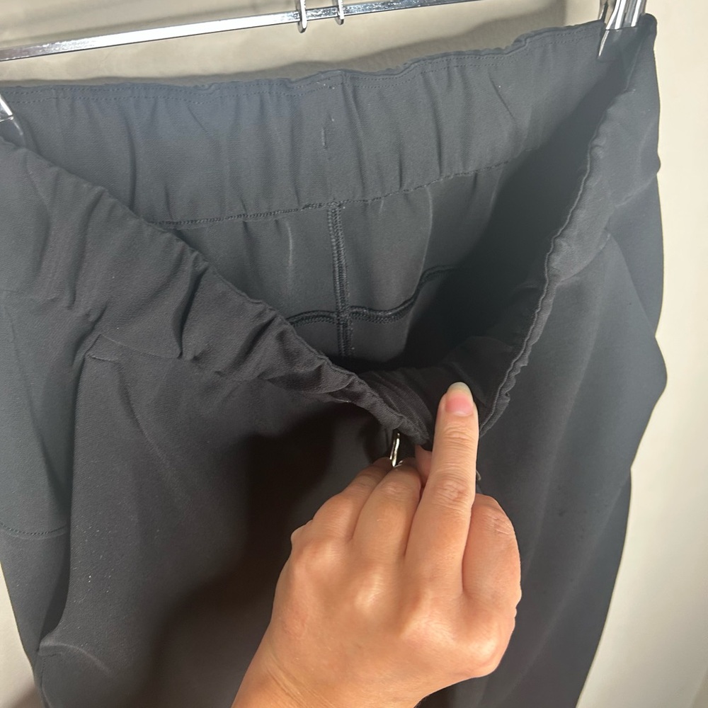 Lululemon On The Fly Pant Woven 27" Black Straight Leg Scrub Pant Drawstring 2 - Picture 13 of 14
